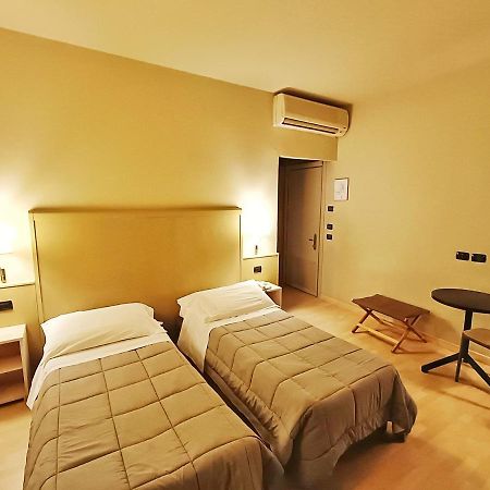 Hotel Corallo Римини Экстерьер фото