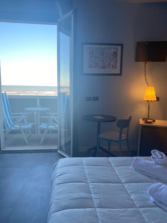 Hotel Corallo Римини Экстерьер фото