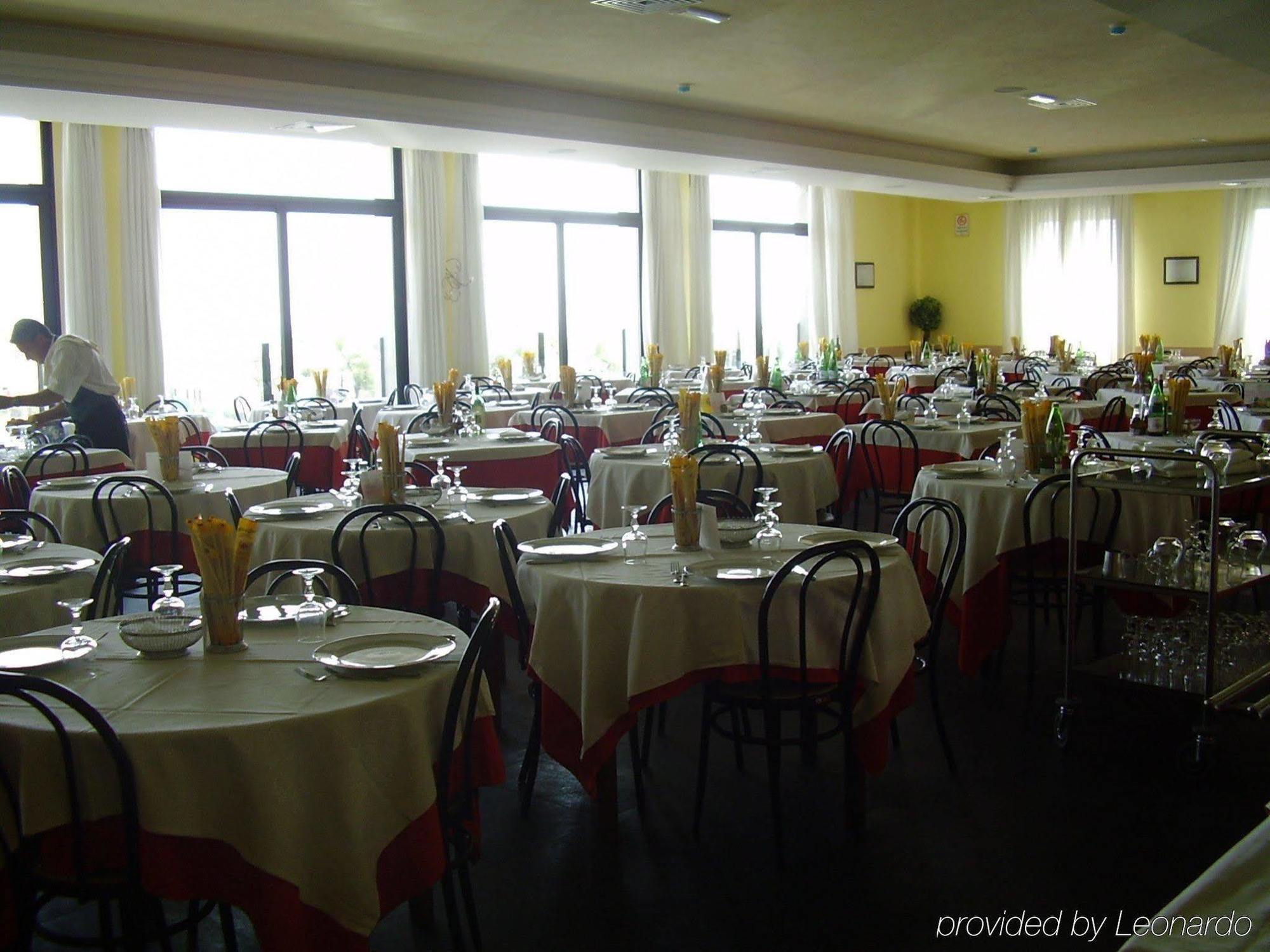 Hotel Corallo Римини Ресторан фото